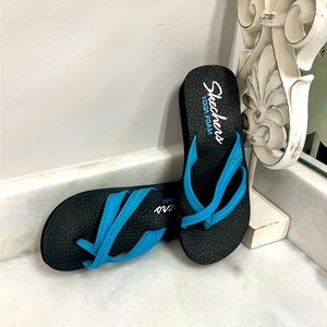 Skechers Yoga Foam Wedge Flip Flops